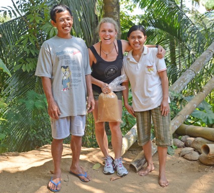 Vivien und ein Teil ihres javanesischen Team´s