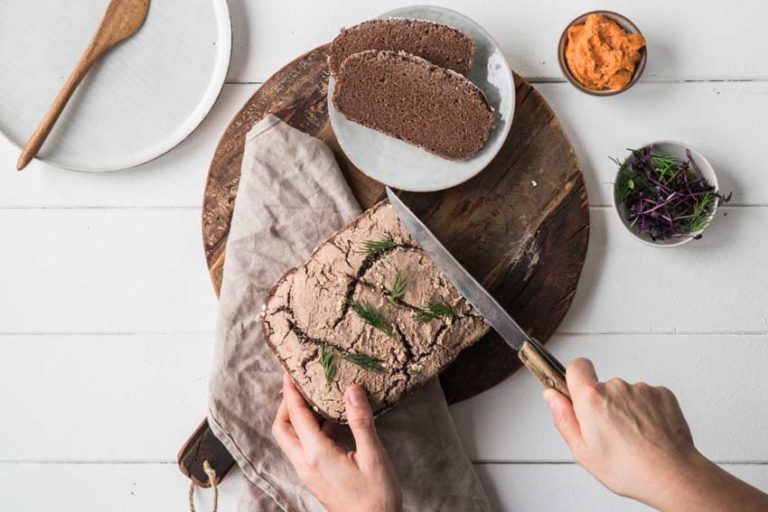 Einfaches glutenfreies Brot aus dem Brotbackautomaten