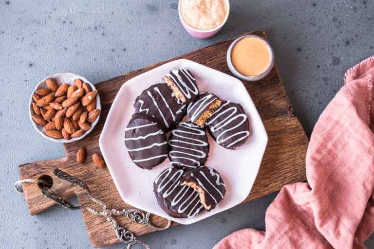 Glutenfreie und vegane gefüllte Mandel Schoko Ostereier