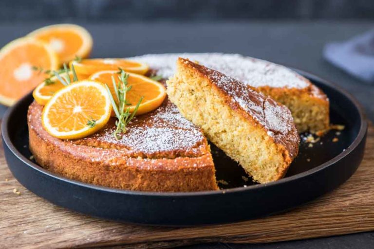 Glutenfreier und veganer Orangen Polenta Kuchen