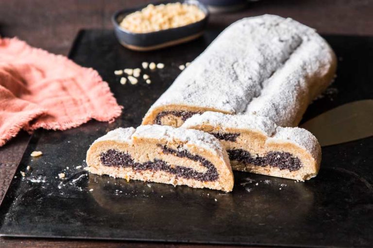 Glutenfreier und veganer Mohn Stollen ohne Hefe